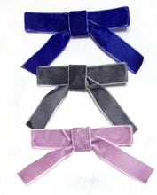 Load image into Gallery viewer, Roshee Girls Velvet Hanging Bow Clip